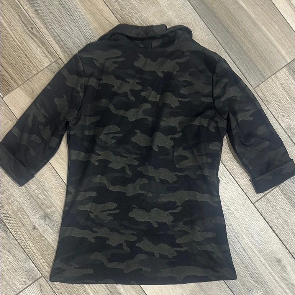 Camouflage Women's Jacket - Picture 4 of 5